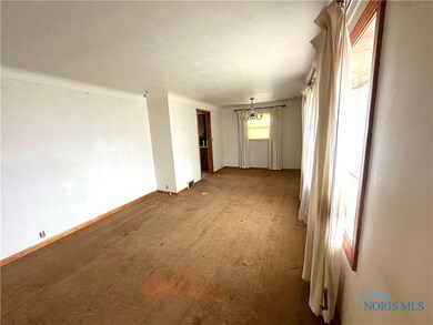 425 Clifton Ave, Findlay, OH 45840 - photo 4