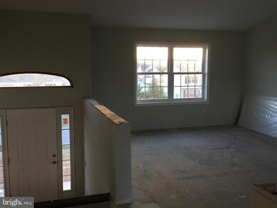 817 Rutherford Dr, Greencastle, PA 17225 - photo 4