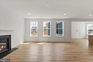 173 Holly Springs Dr, Charles Town, WV 25414 - photo 5