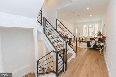 2340 Gerritt St, Philadelphia, PA 19146 - photo 5