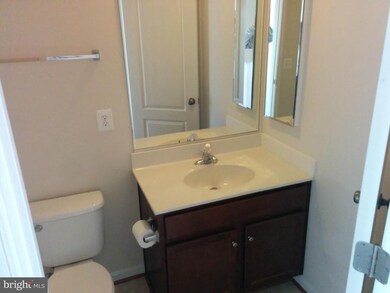 25142 Sweet Myrtle Square, Aldie, VA 20105 - photo 5