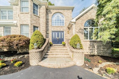 2 Forest Ct N, Monmouth Junction, NJ 08852 - photo 2