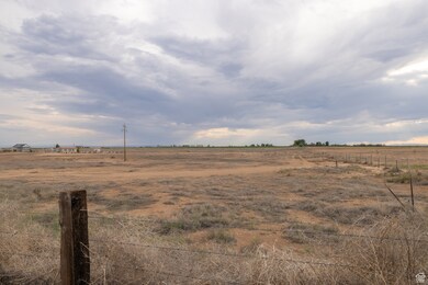 View of yard with a view of countryside
