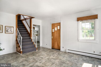 411 S 9th St, Purcellville, VA 20132 - photo 3