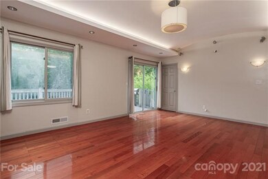 Dinning or Living Room-7