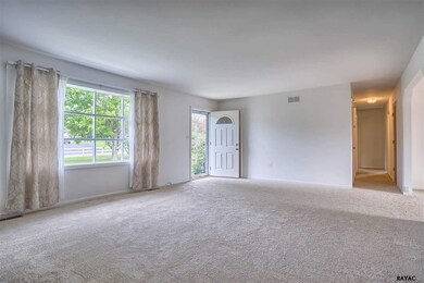 108 Heritage Ln, Sykesville, MD 21784 - photo 6