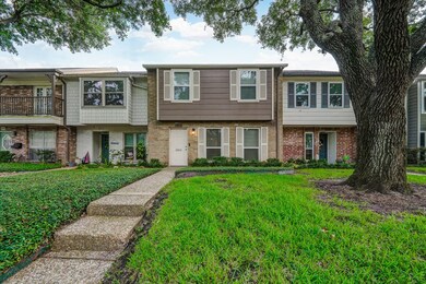 10313 Longmont Dr unit 37, Houston, TX 77042 - photo 3