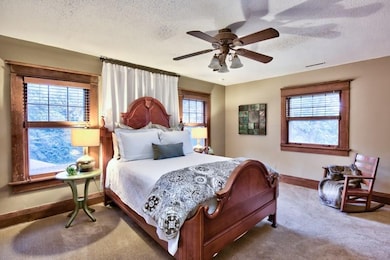 2600 Lancelot Ln NW, Cedar Rapids, IA 52405 - photo 3