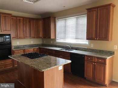 3867 Strattonburn Ct, White Plains, MD 20695 - photo 6