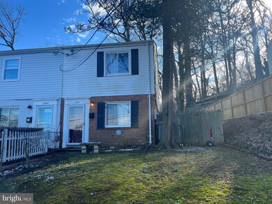 5863 Blaine Dr, Alexandria, VA 22303 - photo 2