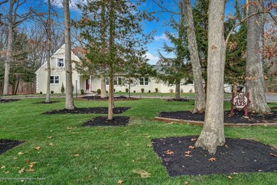 CIRCULAR DRIVEWAY