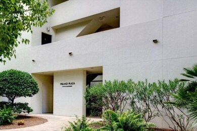 546 Oglethorpe Ave unit 9, Saint Simons Island, GA 31522 - photo 2