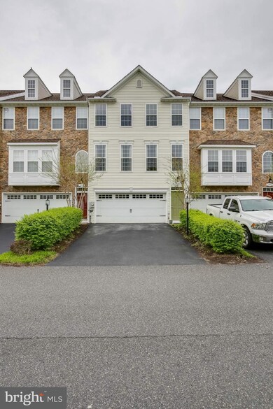 10337 Bridle Ct, Hagerstown, MD 21740 - photo 2