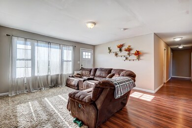 003_1515 Tapering Pointe Rd