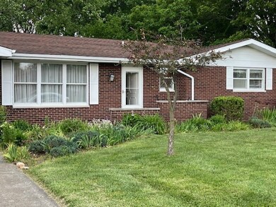 304 W Cedar Ave, Effingham, IL 62401 - photo 2