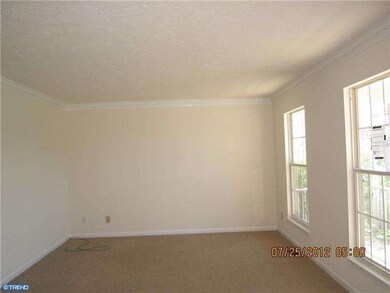 38 Jennifer Ln, Morrisville, PA 19067 - photo 3