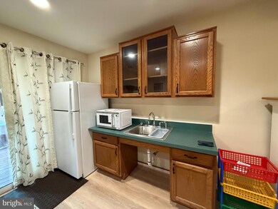 35875 Devon Park Square unit BASEMENT ONLY, Round Hill, VA 20141 - photo 3