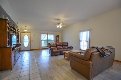 1127 W Sugarberry Ct, Bloomington, IN 47404 - photo 7