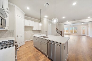 630 W 26th St, Houston, TX 77008 - photo 7