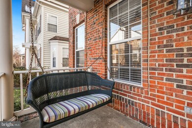 9789 Maple Trace Cir, Fairfax, VA 22032 - photo 3