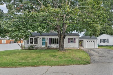 32 Wade Rd, Woonsocket, RI 02895 - photo 2