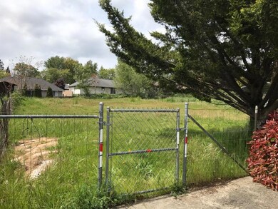 32 SW Western Ave, Grants Pass, OR 97526 - photo 4