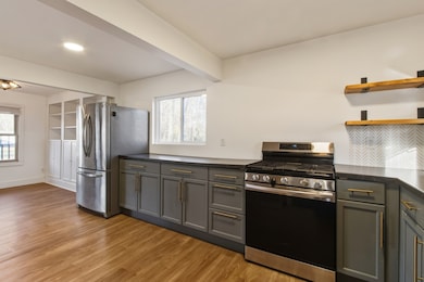 506 Eells Ave, Dixon, IL 61021 - photo 7