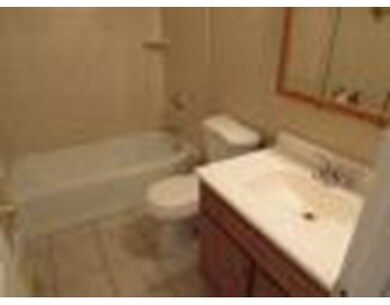 50 Constitution Dr unit 50, Londonderry, NH 03053 - photo 7