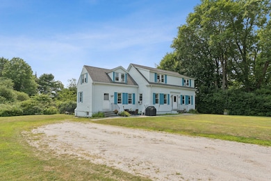 8 Iris Ln, Freeport, ME 04032 - photo 2