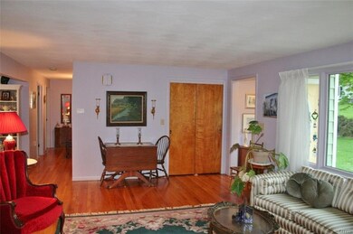 Front living room/hall