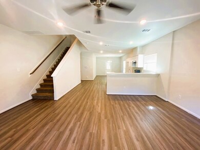 787 Fair St unit B, Houston, TX 77088 - photo 3