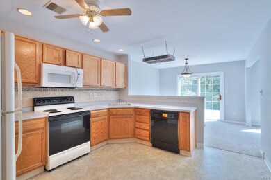 6644 Pioneer Dr, Macungie, PA 18062 - photo 6