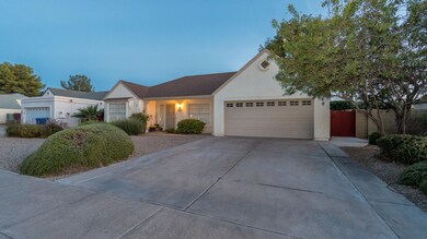 1527 E Drake Dr-4