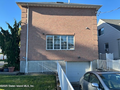 18 Dobbs Place, Staten Island, NY 10301 - photo 6