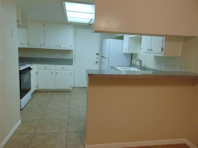 217 Stowaway Cove unit B, Lakeway, TX 78734 - photo 5