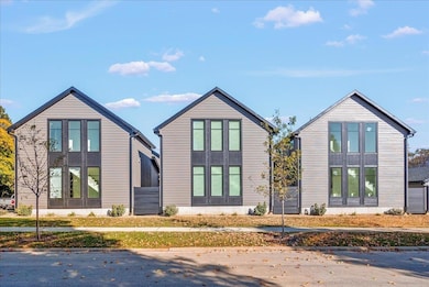 832 Clay St, Cedar Falls, IA 50613 - photo 3