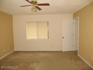 7736 Highchair Ln, Jacksonville, FL 32210 - photo 4