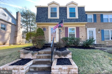 7911 Bethelen Woods Ln, Springfield, VA 22153 - photo 2