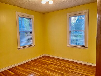 8 Rice St unit 2, Brookline, MA 02445 - photo 3