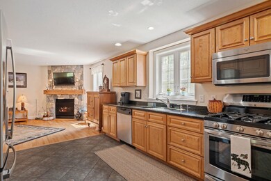 39 Whittier St, Newton, NH 03858 - photo 7