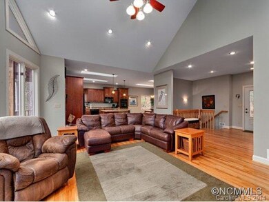 84 Trillium Glen Ln, Hendersonville, NC 28792 - photo 5