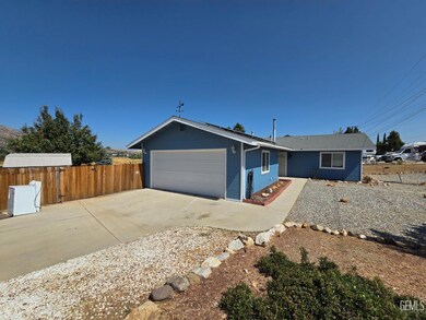 22201 Mccarthy Dr, Tehachapi, CA 93561 - photo 4