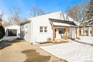 65 Algansee Dr, Troy, MI 48083 - photo 3