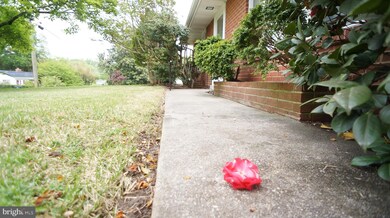 1405 Adams Dr, Fort Washington, MD 20744 - photo 3