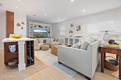 04-Family Room
