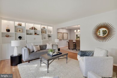 1004 Country Club Dr NE, Vienna, VA 22180 - photo 5