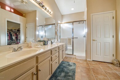 2466 N Camino Reloj 06