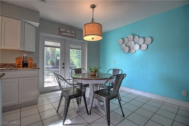 Large dining area that can accommodate a very large dining room table!