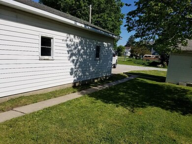 408 E Jefferson St, Tipton, IN 46072 - photo 3