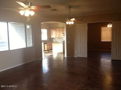 Family & Dining Room (2)